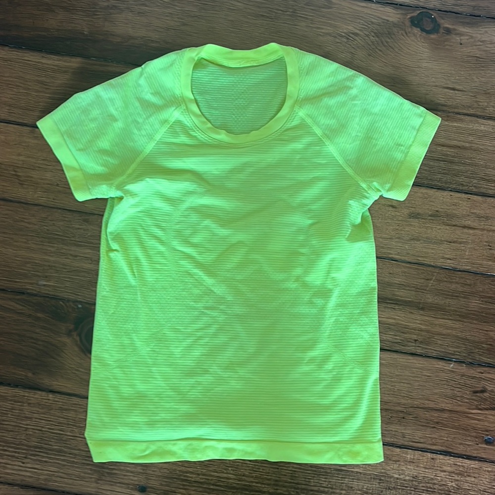 Swiftly Tech Short-Sleeve Shirt 2.0